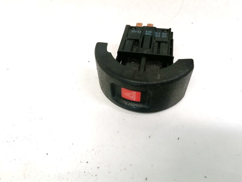 09131728 09 131 728, 09 138 059 Hazard switch Opel Astra 1999 1.8L