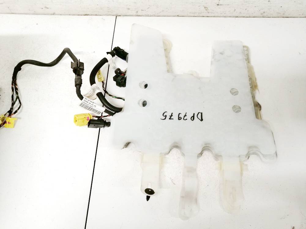 1K0971366PG Volkswagen Jetta 2006 Element grzewczy fotela