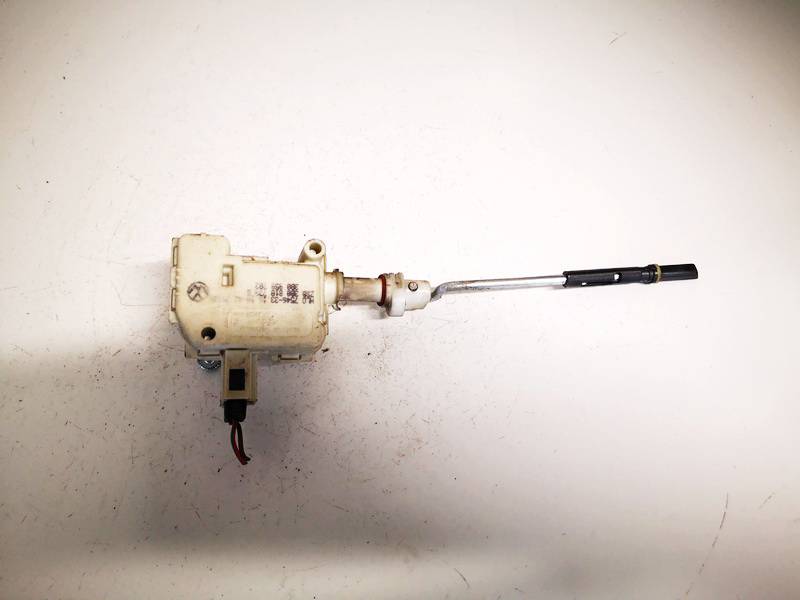 3B0810773B Volkswagen Passat 2005 Fuel Flap Motor