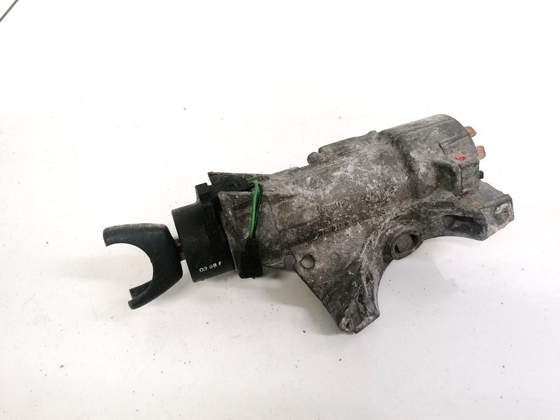 4B0905851A Volkswagen Passat 1999 Ignition Barrels (Ignition Switch)