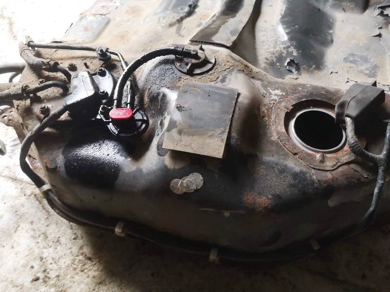 Mazda 3 2004 Depósito de combustible - Thumbnail 3