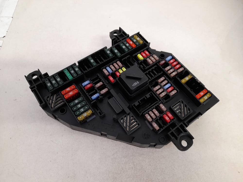 926492301 BMW 5-Series 2012 Fuse box