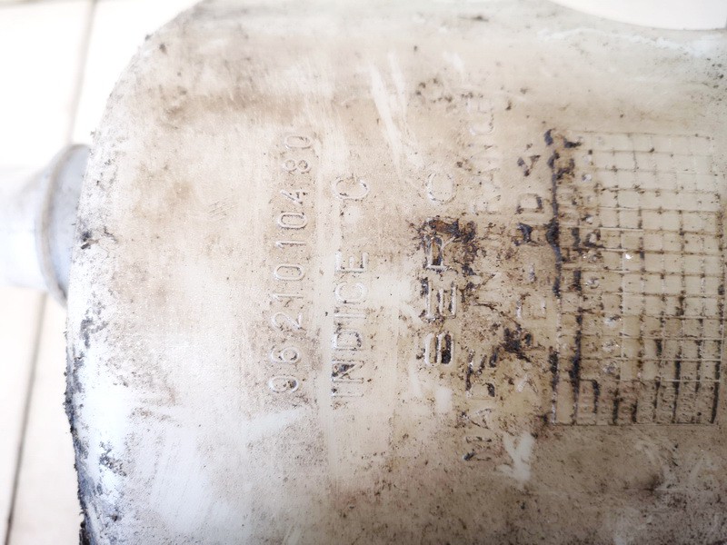 9621010480 used Windshield Washer Reservoir tank (WASHER BOTTLE