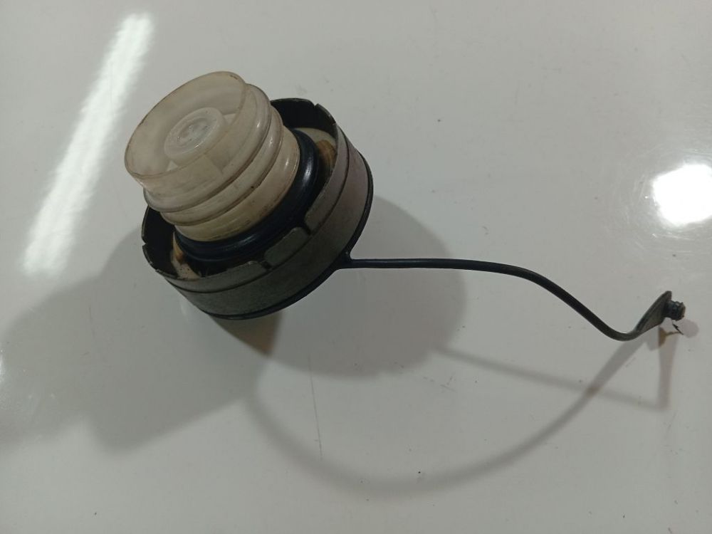 Toyota Avensis Verso 2005 Tankdeckel Deckel - Thumbnail 4