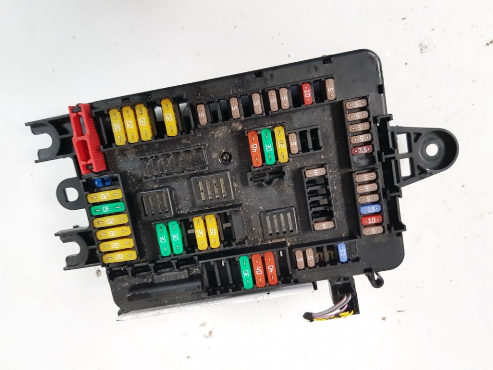 938907001 BMW 1-Series 2017 Fuse box - Thumbnail 3