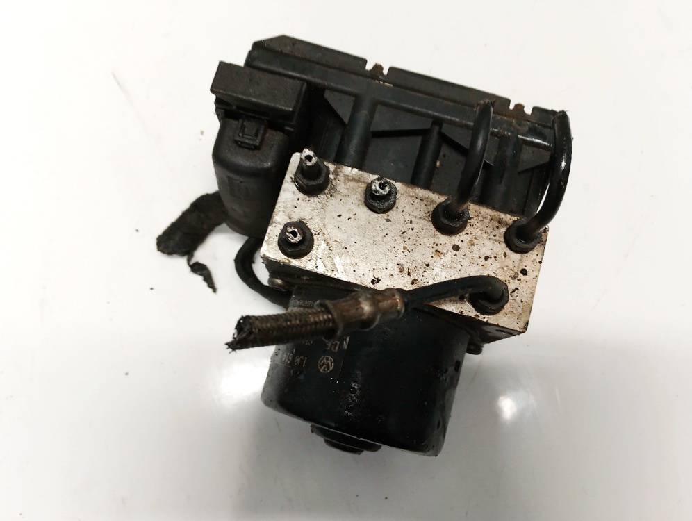 1J0907379P Volkswagen Golf 2004 ABS Unit (ABS Brake Pump)