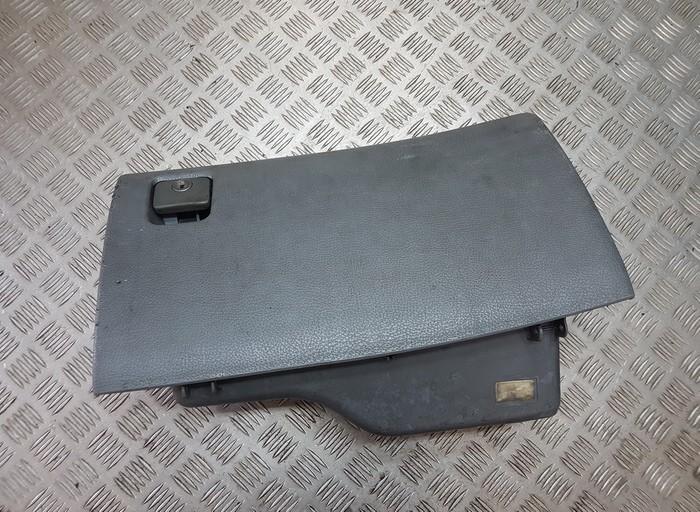 184109616 Peugeot 406 1998 Glove Box Assembly