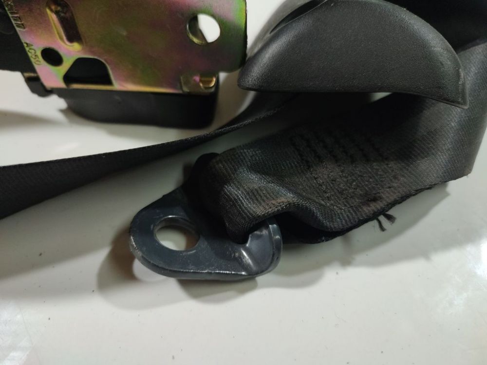 1473118 Peugeot 206 2002 Seat belt - REAR MIDDLE - Thumbnail 2