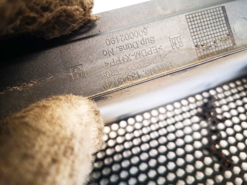 133403749 Opel Astra 2011 Ilmanotto ritilät - Thumbnail 2