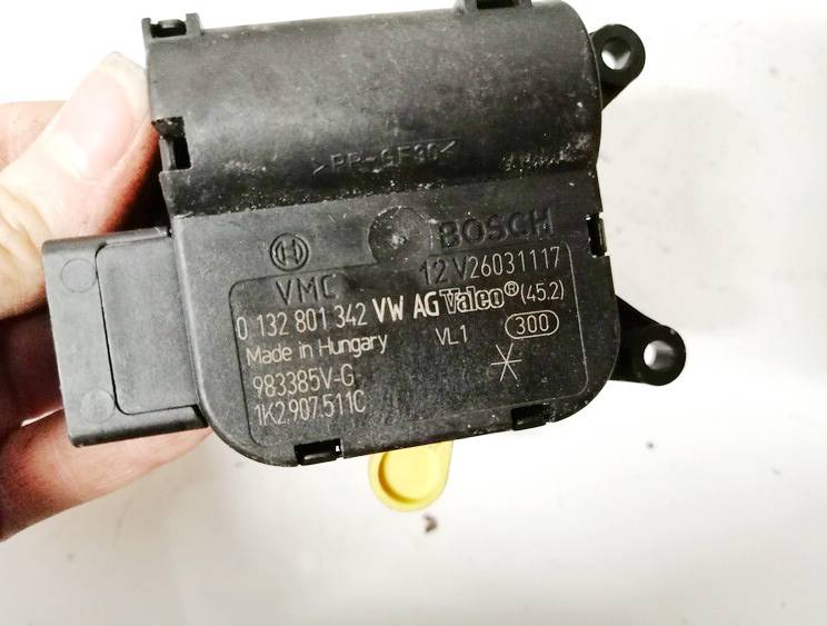 0132801342 Volkswagen Golf 2006 кронштейн моторчика заслонки отопителя - Thumbnail 3