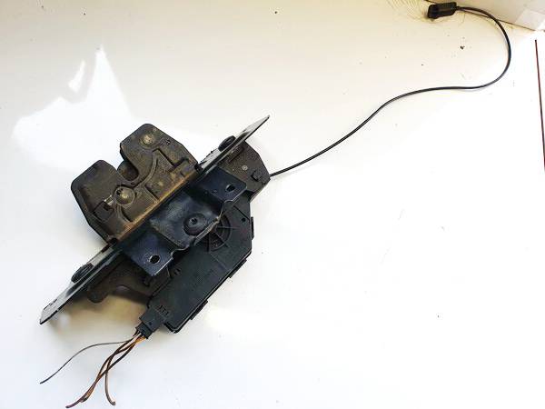 Land-Rover Range Rover 2003 Trunk Lid Lock Latch - REAR