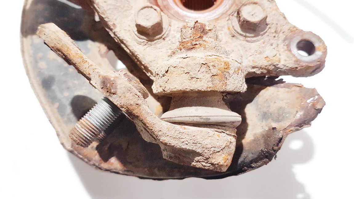 Toyota Avensis 2009 Steering Knuckle - FRONT LEFT - Thumbnail 3