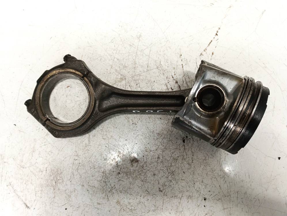 059J Audi Allroad 2001 Piston and Conrod (Connecting rod)
