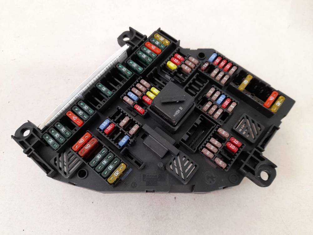 926492302 BMW 5-Series 2014 Boîte à fusibles