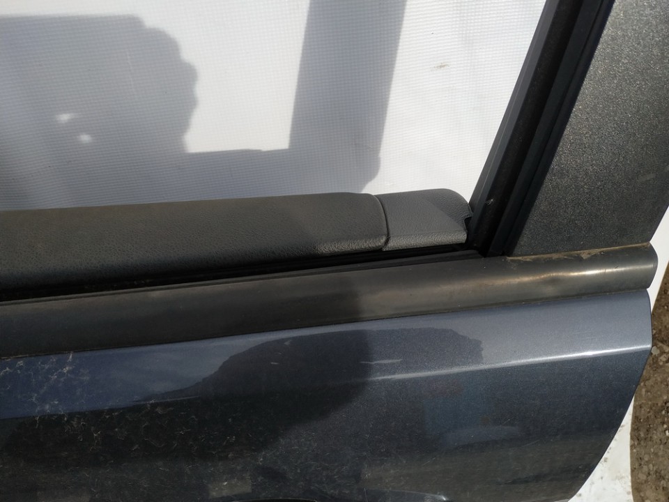 Ford Focus 2007 Listón embellecedor de la ventana de la puerta trasera - TRASERO DERECHO - Thumbnail 2