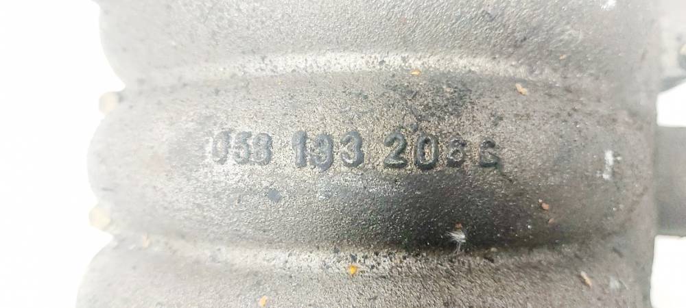 058133206C Audi A4 1995 Ieplūdes kolektors - Thumbnail 3