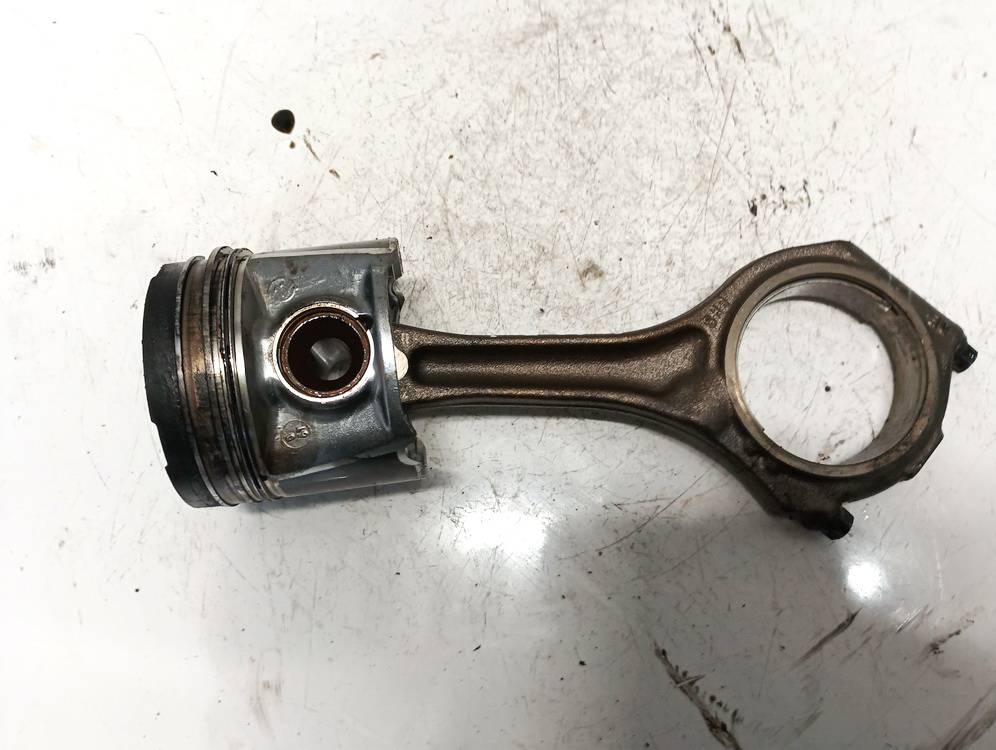 059J Audi Allroad 2001 Piston and Conrod (Connecting rod)