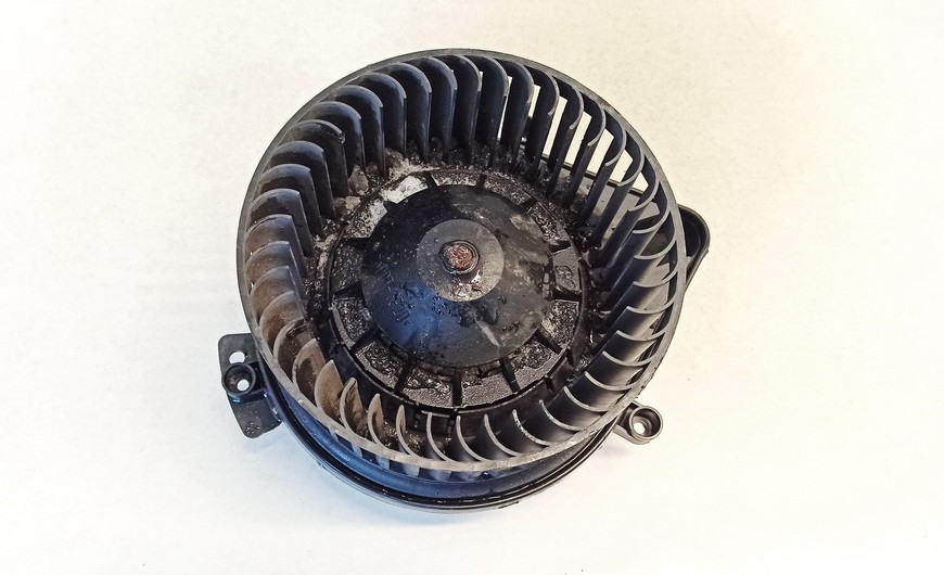 8E1820021B Audi A4 2003 Heater blower assy