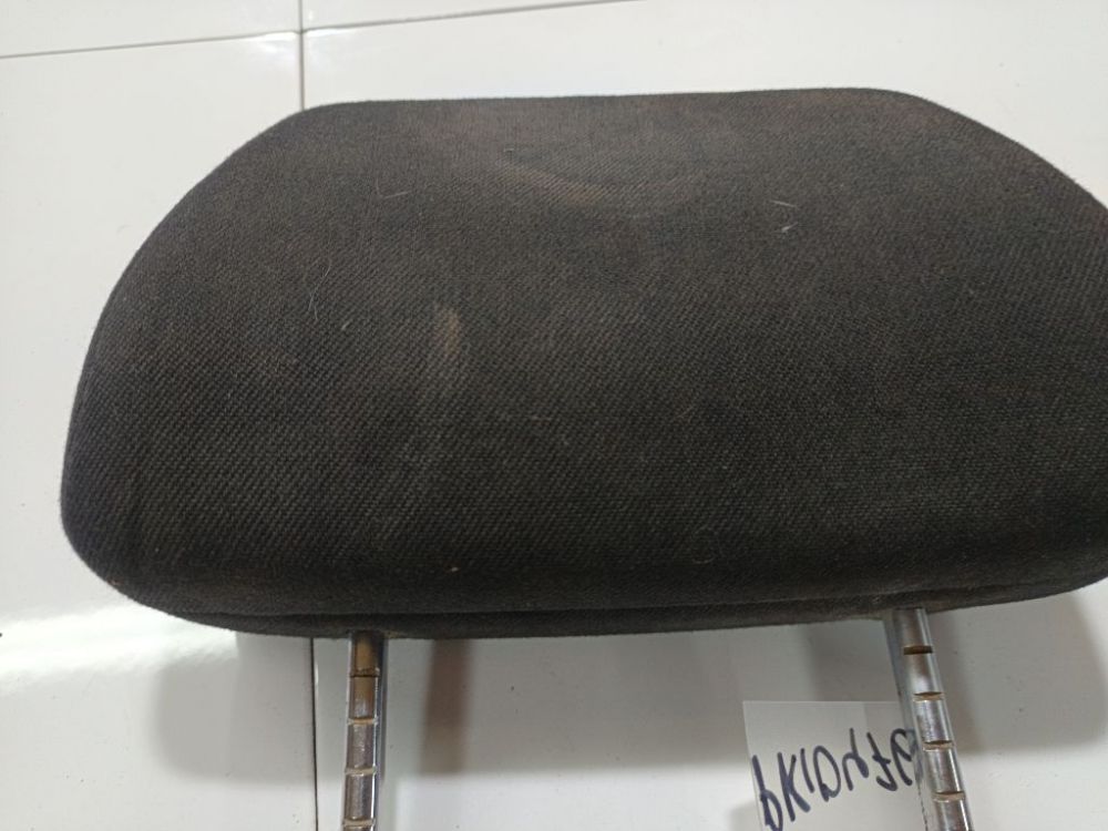 Opel Astra 2005 Seat headrest - Thumbnail 4