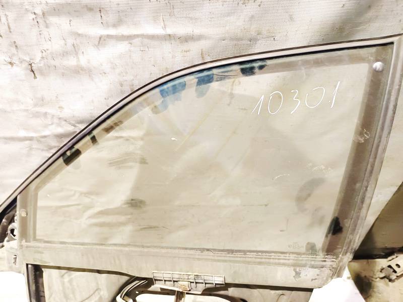 AS2 Audi A6 1996 Боковое окно - передний левый