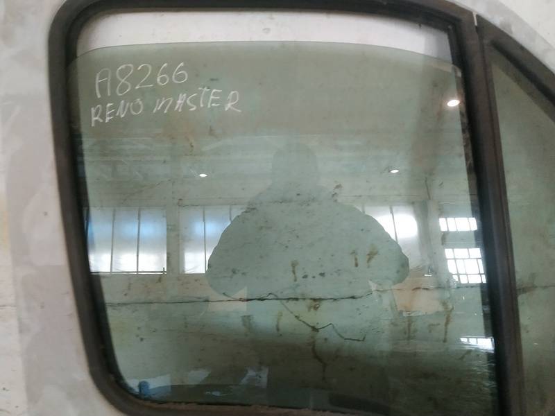 Renault Master 1997 Duru stiklas P.D.