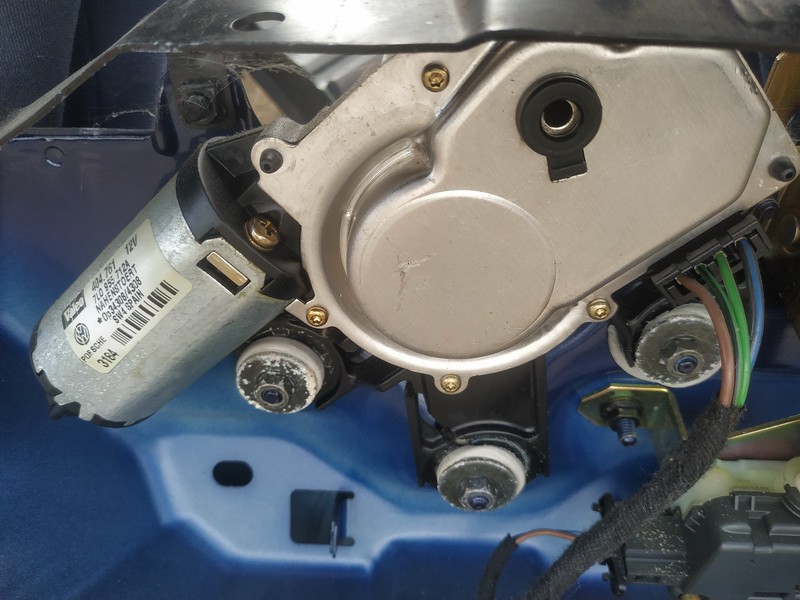 7L0955712A Volkswagen Touareg 2004 Wiper motor (Rear Screen Wiper Engine) - REAR