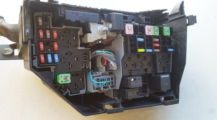 6G9T14A076PA Land-Rover Freelander 2008 Boîte à fusibles