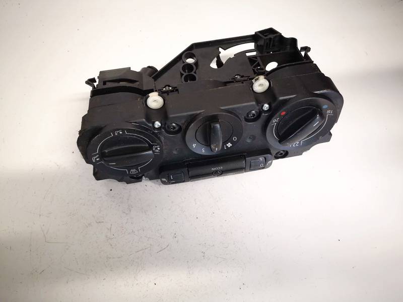 Volkswagen Touran 2004 Climate Control Panel (heater control switches)