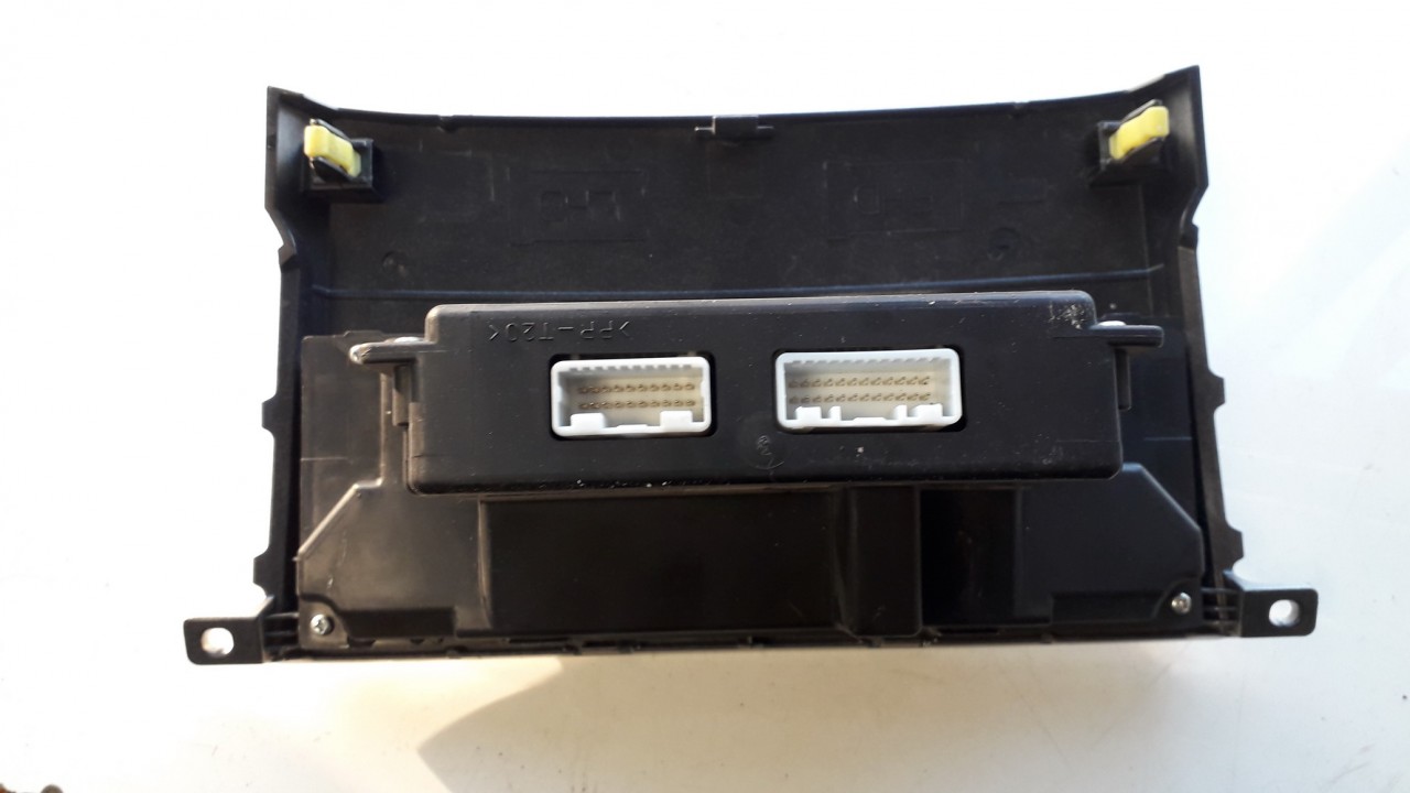 559000F030 Toyota Corolla Verso 2006 Climate Control Panel (heater control switches) - Thumbnail 2