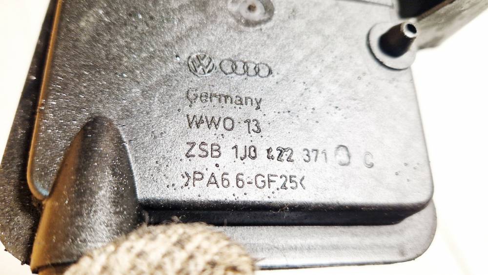 1J0422371C Skoda Octavia 2003 Power Steering Pump Oil Reservoir Tank - Thumbnail 3