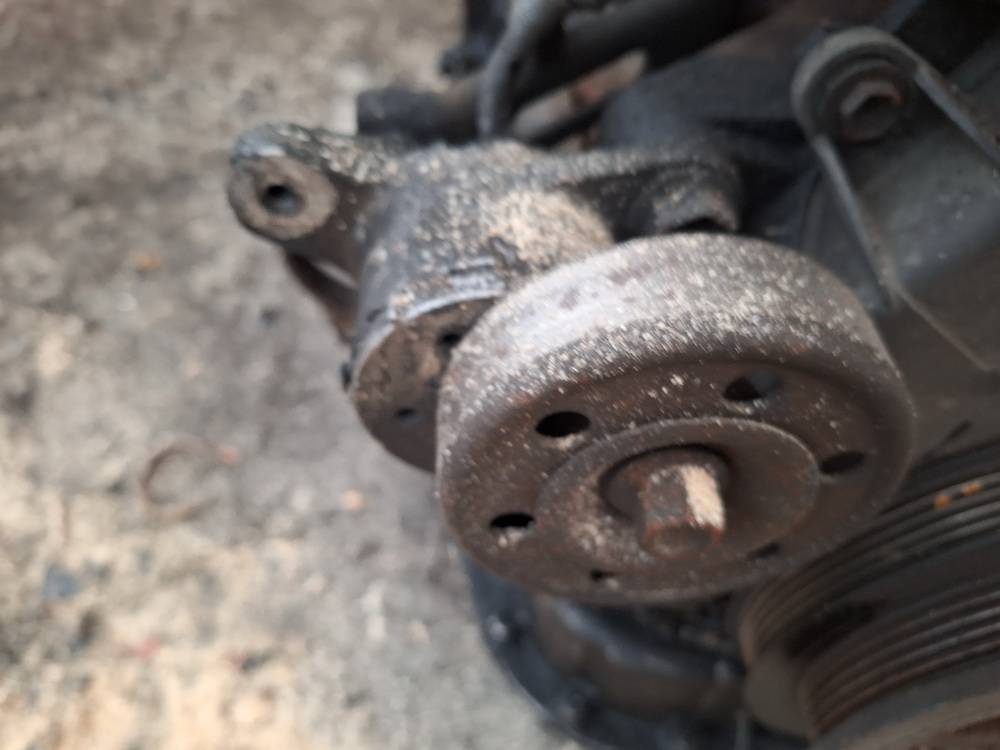 Toyota Corolla 2003 Jostas spriegotājs (sadales jostas spriegotājs) - Thumbnail 2