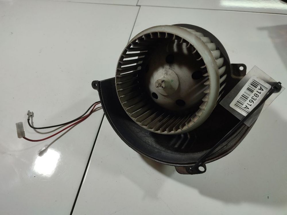 600017 Opel Astra 2005 Salono ventiliatorius