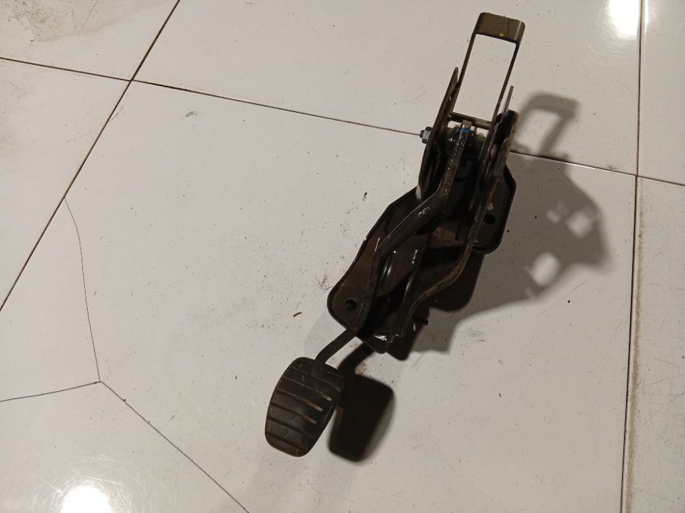 Renault Grand Scenic 2011 Clutch pedal