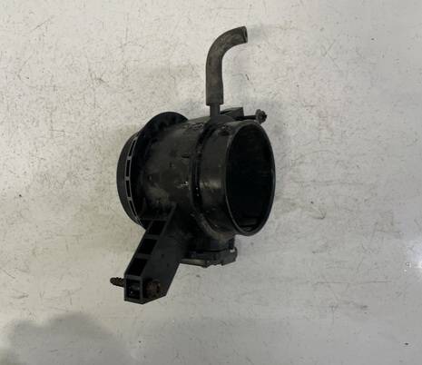 AV619C623CB Audi TT 2000 Caudalímetro de flujo del aire