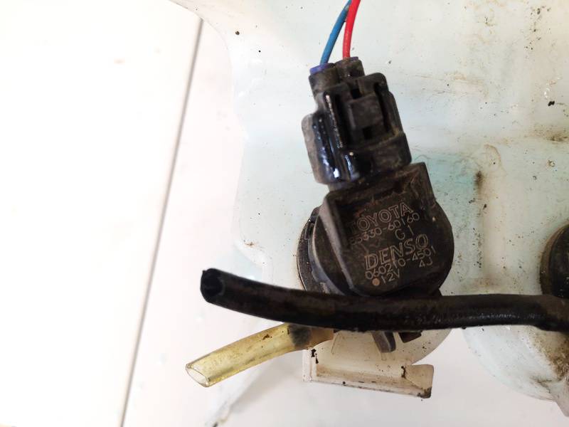 8533060160 Toyota RAV-4 2006 Windshield Windscreen Washer Pump