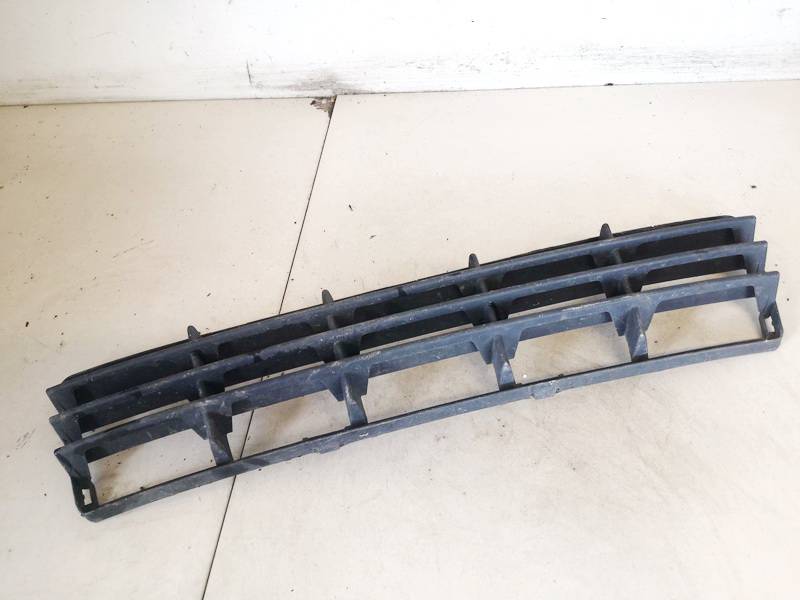 80657006 Volvo V50 2004 Bamperio groteles vidurines P.VID.