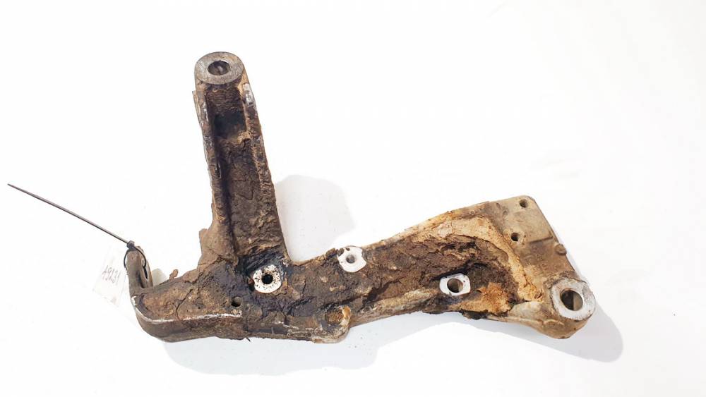 1K0199296F Seat Toledo 2009 Alatukivarsi - EDESSÄ OIKEALLA