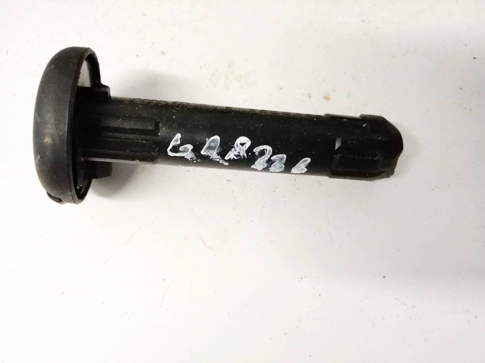 3B0886919A Volkswagen Passat 2003 PLASTICOS-Otros repuestos del interior