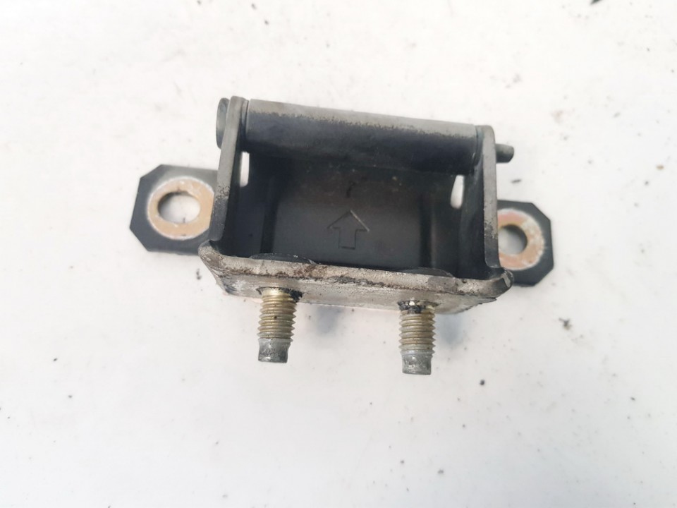 Nissan Almera 2000 Takaluukun sarana - TAKANA VASEMMALLA