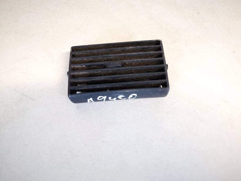 1J0819719B Volkswagen Golf 2000 Dash Vent (Air Vent Grille)