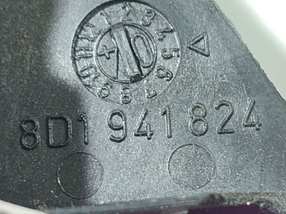 8D1941824 Volkswagen Passat 2005 Fuse box - Thumbnail 4