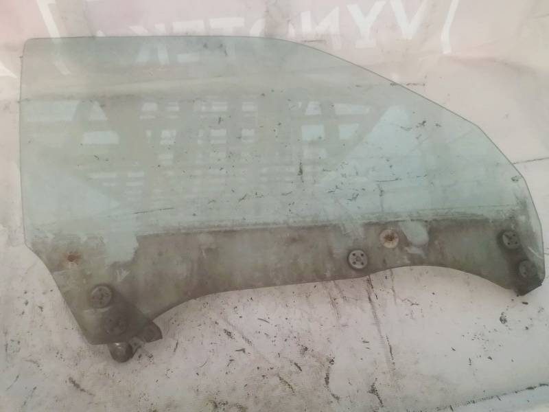 Subaru Forester 2000 Durvju stikls - PRIEKŠA PA LABI