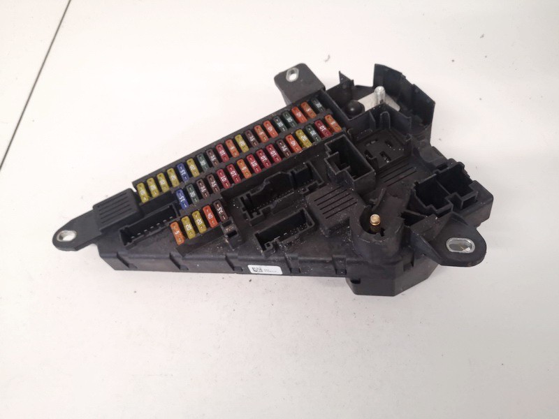 913883001 BMW 5-Series 2007 Fuse box