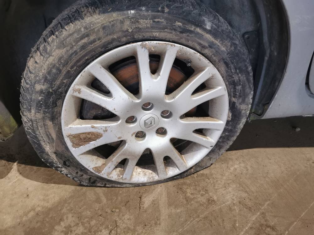 5X108 Renault Espace 2004 Liettuan renkaiden komplekti R17 - Thumbnail 3