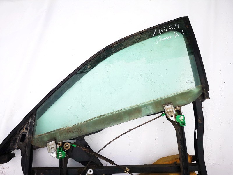 Audi A4 1995 Durvju stikls - PRIEKŠA PA KREISI