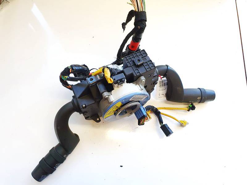 10400107310 Fiat Croma 2008 Posukiu, Sviesu ir valytuvu rankeneliu komplektas