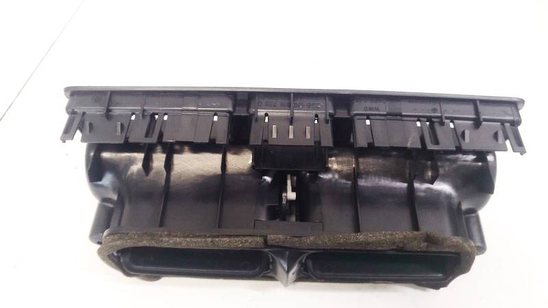 1J0819728C Volkswagen Golf 2002 Rejilla Aireadora - 
Moldura protectora de la rejilla de ventilación lateral del panel - Thumbnail 2