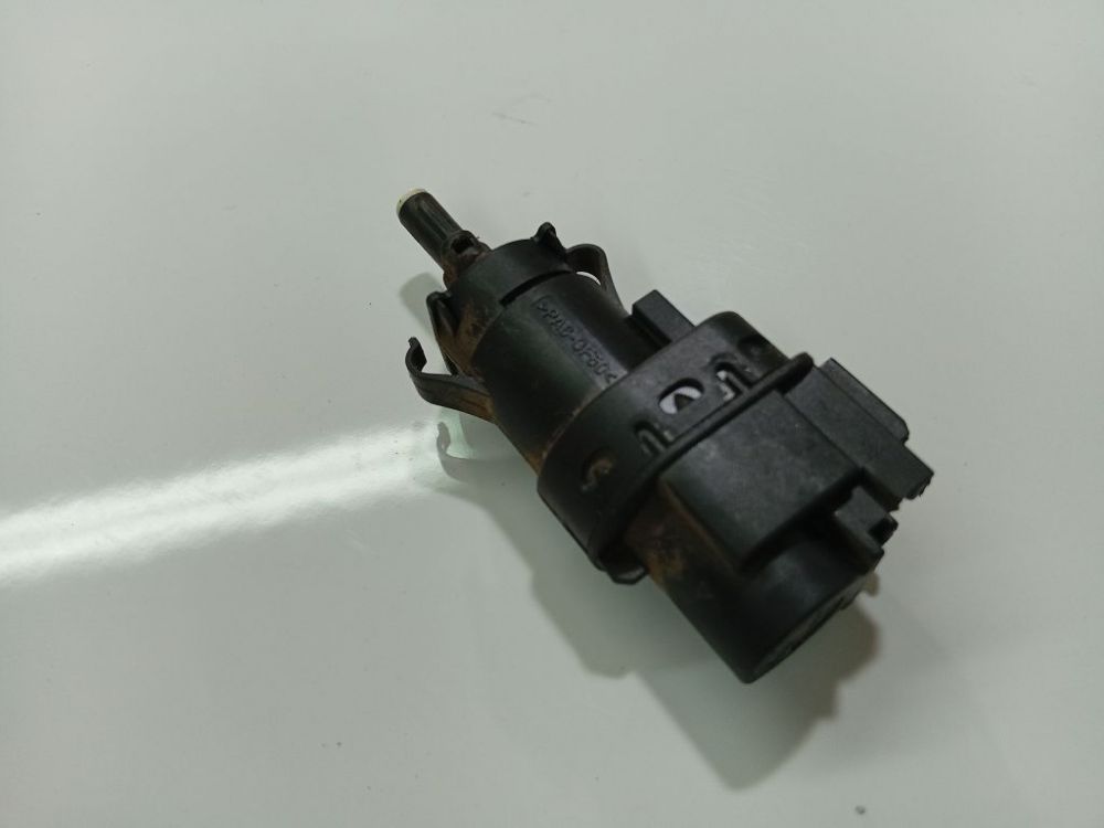 3M5T13480AC Ford Focus 2008 Czujnik świateł hamulca (przekaźnik-klakson) - Thumbnail 3