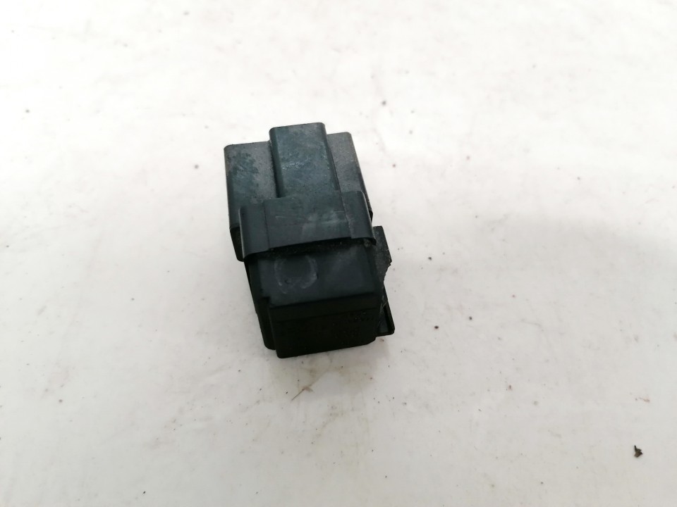 252309F915 Nissan Almera 2000 Relay module