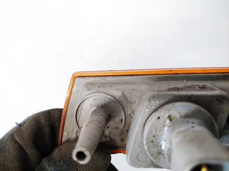 A00158622E Chrysler 300C 2005 Bumper Cover Reflector - FRONT LEFT - Thumbnail 3